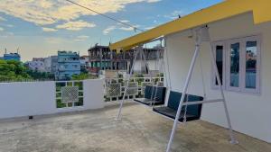 Luxury 4BHK Bunglow in Posh Colony