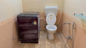 Luxury 4BHK Bunglow in Posh Colony