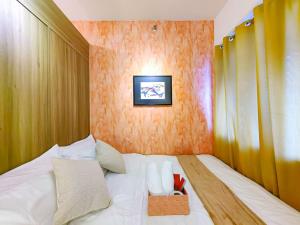 1BR Condotel with Balcony at FAME Residences #FM02-1