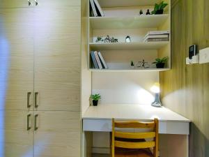 1BR Condotel with Balcony at FAME Residences #FM02-1