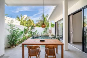 Peaceful 2BR Pool Villa in Kerobokan - V2