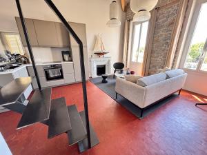 Modern apartment near beaches & restaurants