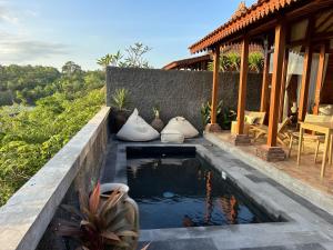 Sunset vista wood and glass villa, Uluwatu