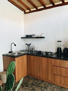 Sunset vista wood and glass villa, Uluwatu