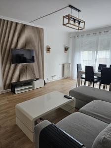 Appartements Elegant 3 pieces proche Paris La Defense : photos des chambres