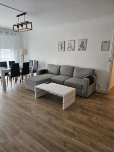 Appartements Elegant 3 pieces proche Paris La Defense : photos des chambres