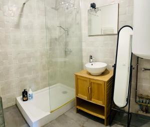 Appartements Aupres du Rhone : Appartement 2 Chambres