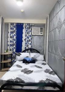 Rooftop View Condotel in Manila