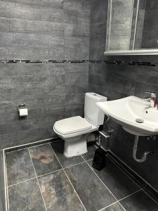 2 Zi Ferienwohnung mit schöner Aussicht und mit Balkon bis zu 5 Personen in Loßburg, Schwarzwald