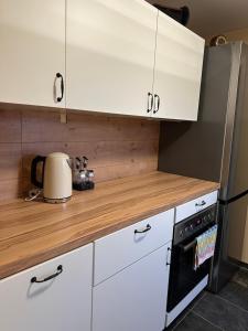 2 Zi Ferienwohnung mit schöner Aussicht und mit Balkon bis zu 5 Personen in Loßburg, Schwarzwald