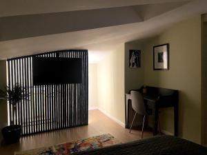 A cozy spot near the central park