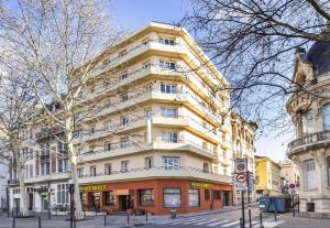 Hotels B&B HOTEL Perpignan Centre : photos des chambres