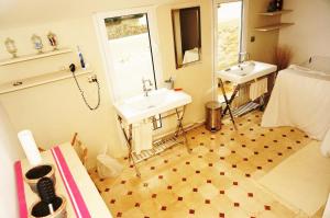 Superbe Mas en pierres de 350 m2 avec piscine pool house wifi parking gratuits