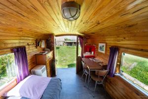 Sejours a la campagne Manoir du Bois Joly - Roulotte Gitane : photos des chambres