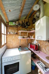 Sejours a la campagne Manoir du Bois Joly - Roulotte Gitane : photos des chambres