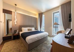 Stunning 1 BR Apartment Walk to Burj Khalifa & Dubai mall