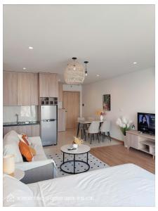 Bys House- Căn hộ View biển Hạ Long