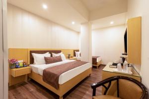 Airport Hotel Tashree Near Yashobhoomi - Free Airport Drop