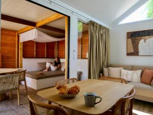 Campings Camping La Foret : photos des chambres