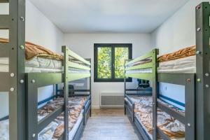 Appartements Aux pieds des pistes - Appt A : photos des chambres
