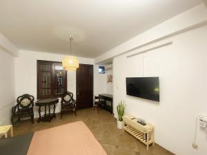 House Giang Văn Minh đi bộ 500m đến Lăng Bác