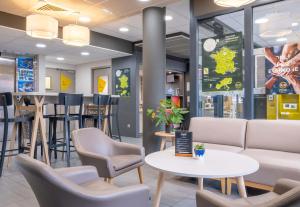 Hotels B&B HOTEL ANNEMASSE Saint-Cergues : photos des chambres