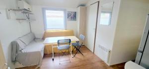 Campings Bungalow-Mobilhome - Petit prix- Ocean -Foret -Camping 3 etoiles : photos des chambres