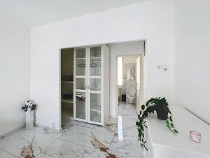 Avignon maison à côté du tram et avec jacuzzy