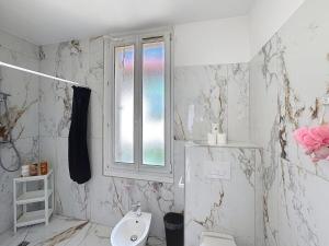 Avignon maison à côté du tram et avec jacuzzy