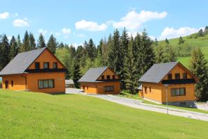 Chaty Hldočín, Uhliská, Ostražica, Zmrazov