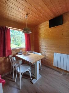 La Roulotte Authentique au pays de George Sand avec piscine