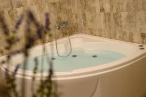 Thea Divine Comfort & View