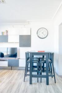 Bright Studio with Stunning Sea View