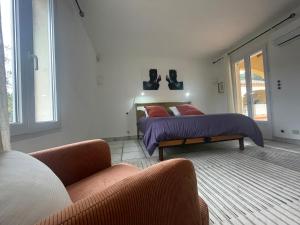 Villas VILLA proche centre ville , avec PISCINE : photos des chambres