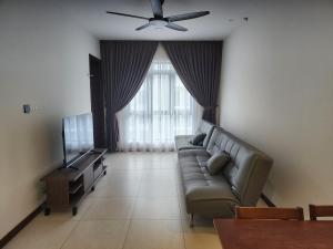 K Avenue by Homey Abode