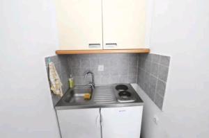 Villa Infinity swimming pool above Saint Stephan