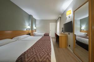 Triple Room room in Catalonia Park Güell