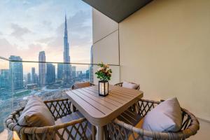 Downtown Dubai 3BR Burj Royale