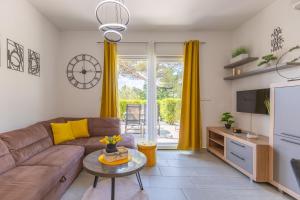 Sea & Stone Apartment No 1 in Starigrad