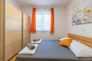 Sea & Stone Apartment No 1 in Starigrad