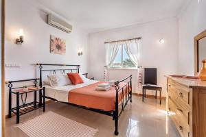Apartment 1A Gale Garden by Algarve Villa Holidays