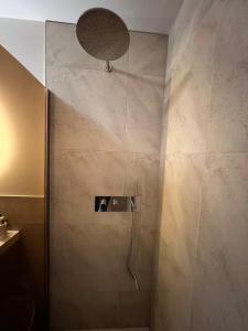 Luxury Spa with Sauna, Bath and Cinema Private