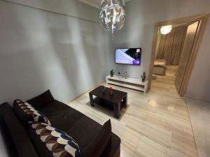 Athens station 4 min walk , two bedroom apartment