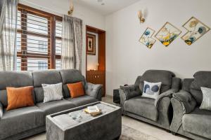 Gatsby Grandeur Luxury Villa with Private Theater & Terrace By Spacez