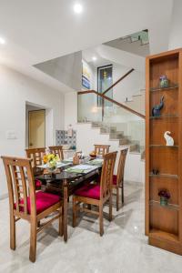 Gatsby Grandeur Luxury Villa with Private Theater & Terrace By Spacez