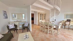 Les Tropéziennes - Chic Triplex Balcon Vue Marina