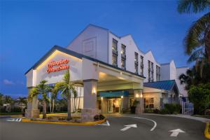 Hampton Inn & Suites Fort Lauderdale Airport