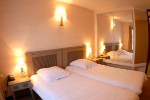 Hotels Le Cap Hornu : Chambre Lits Jumeaux Standard