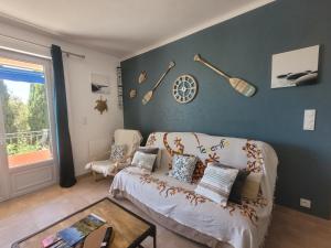 Appartement à Saint-Aygulf, à 50 m de la plage, avec parking privé