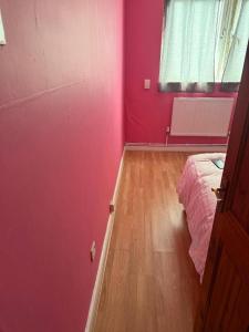 6 Guests - 3 Bedrooms - Close to London Center